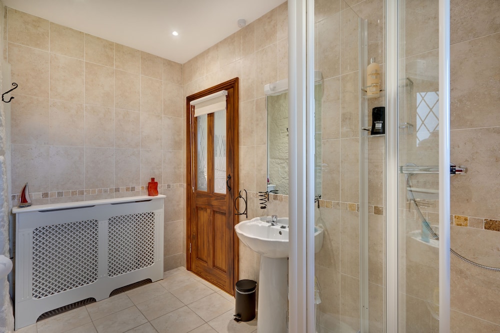 The Cedars B&B 17/56