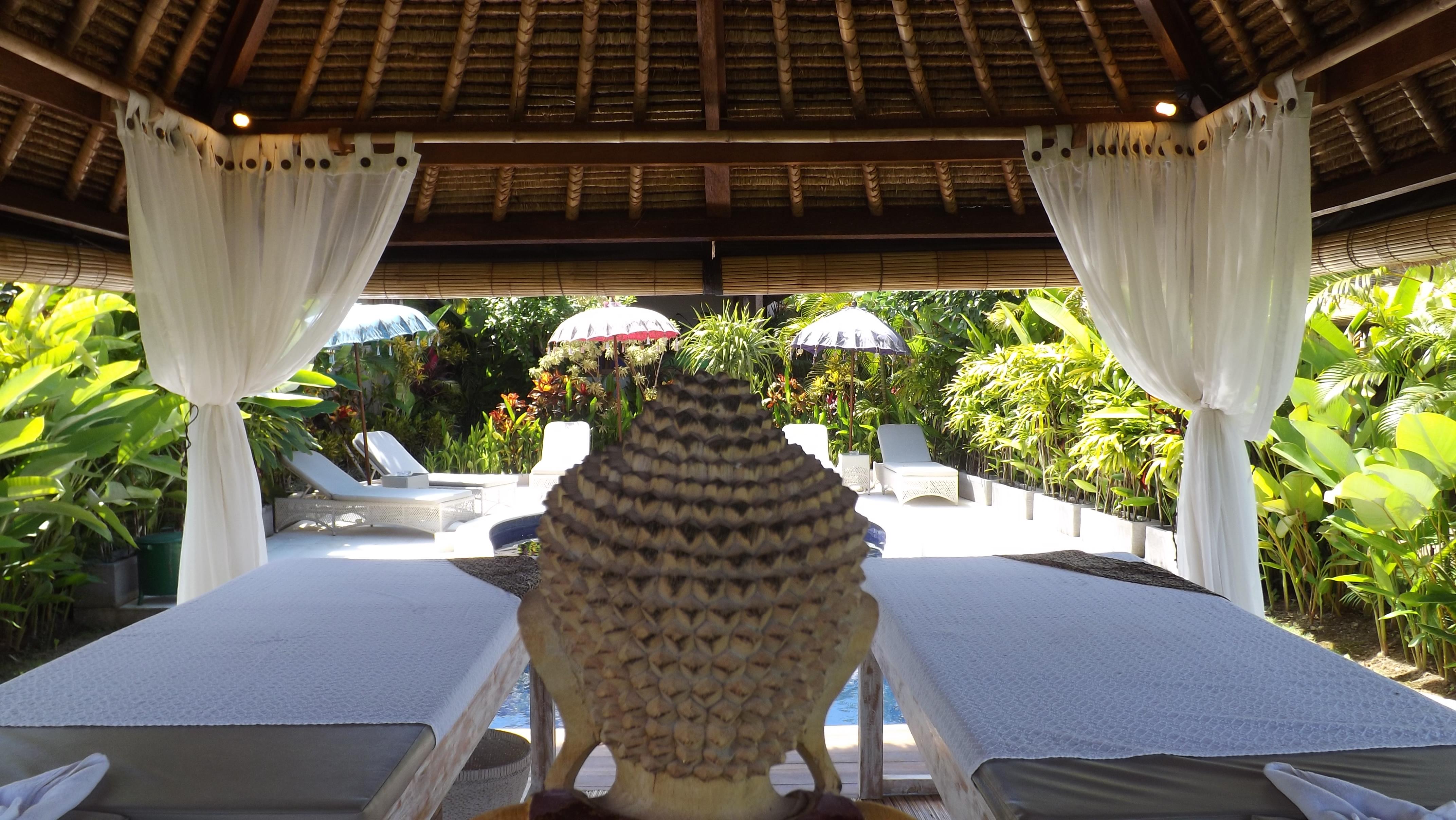 UNITED COLORS OF BALI 29/30