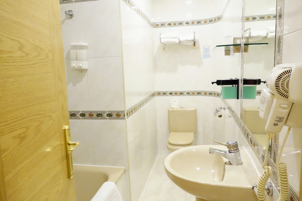 Hostal Toledo 48/50
