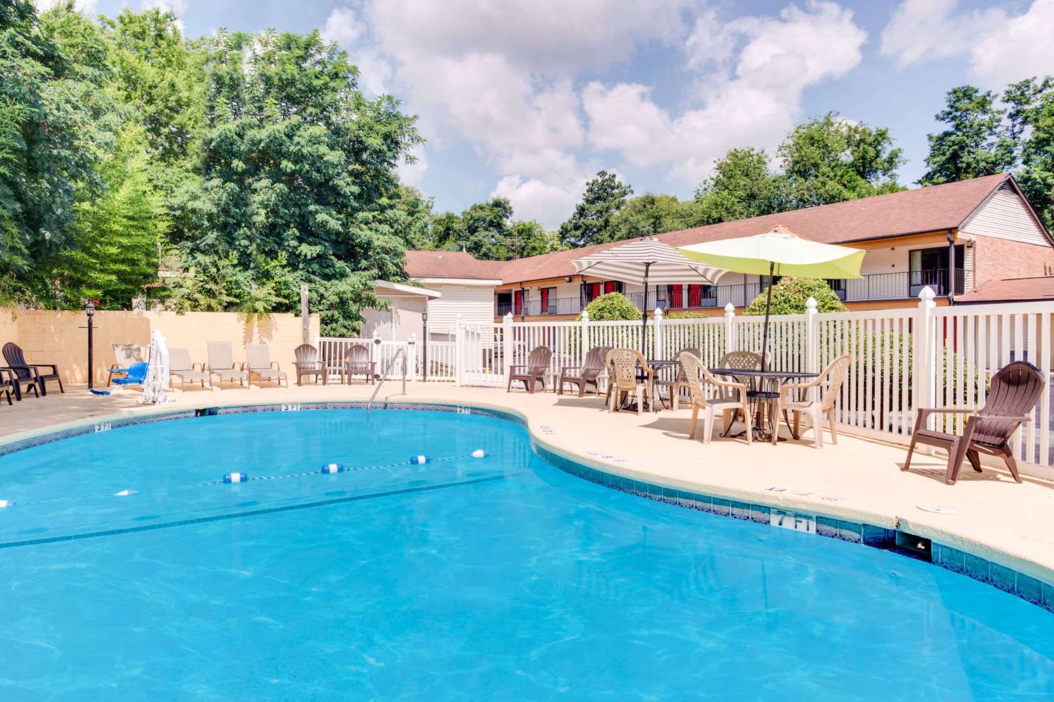 Americas Best Value Inn Aiken 5/8