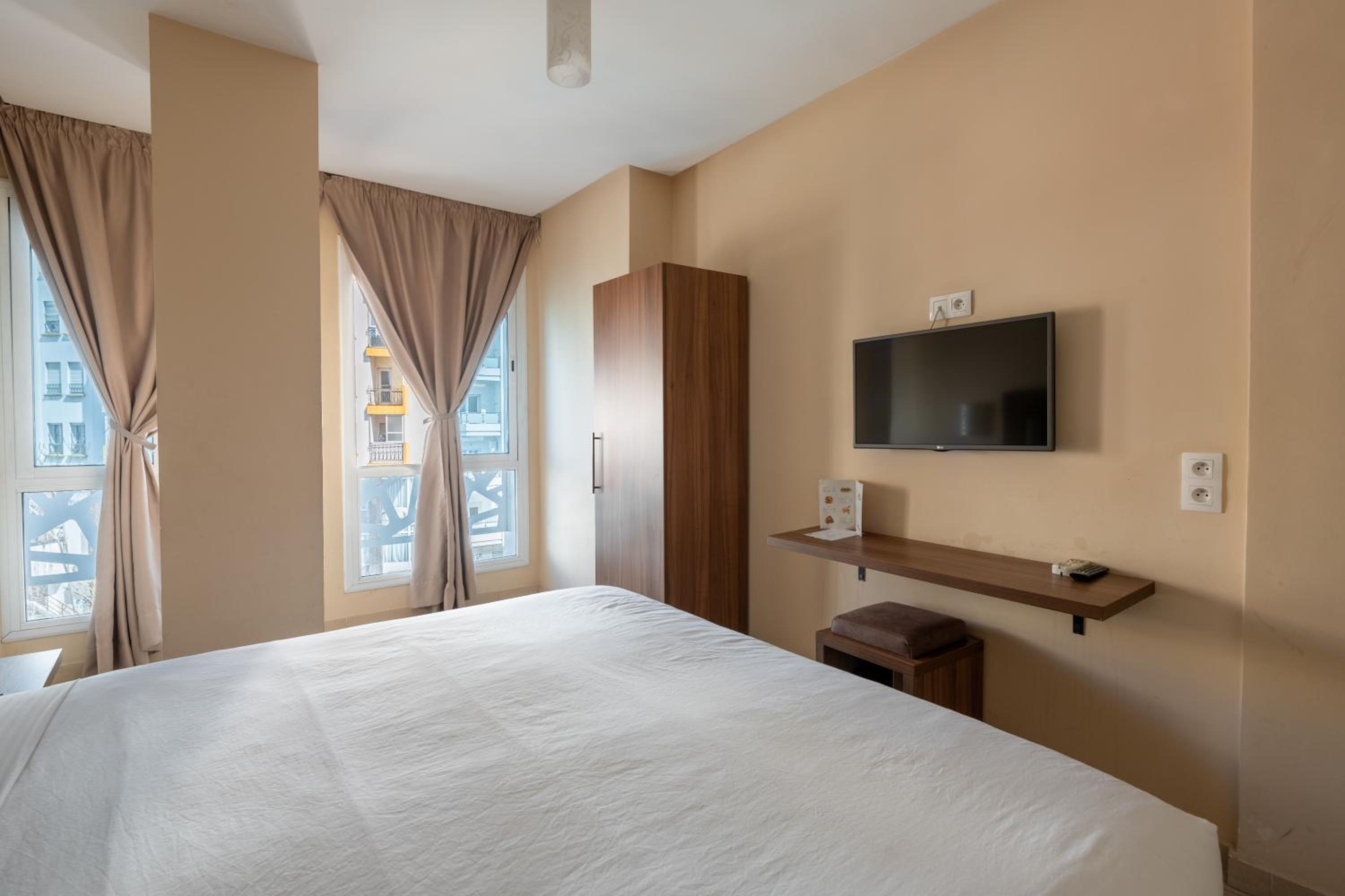 Standard, Double Bed, Hotel Etoile Du Nord 7/10