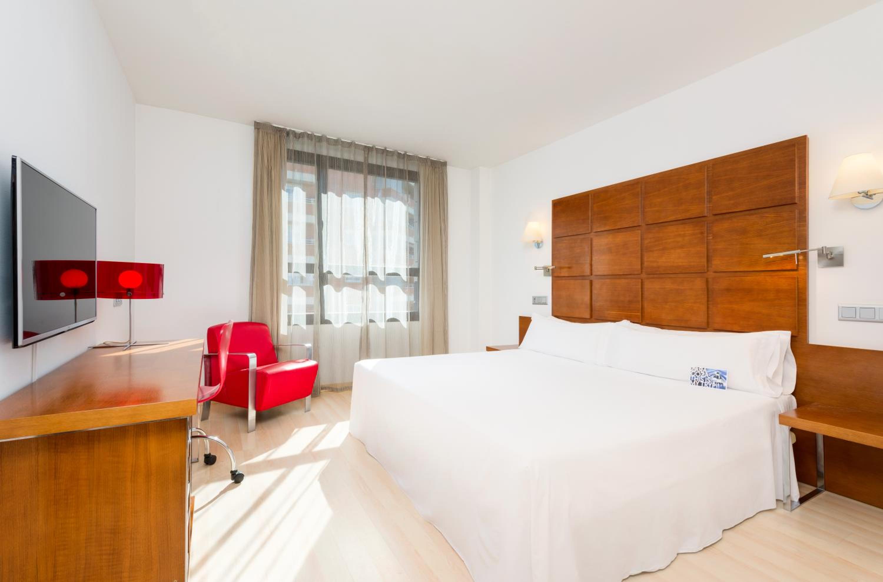 Room, Twin Beds