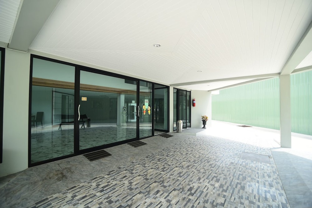Chanthaburi Center Hotel 38/40