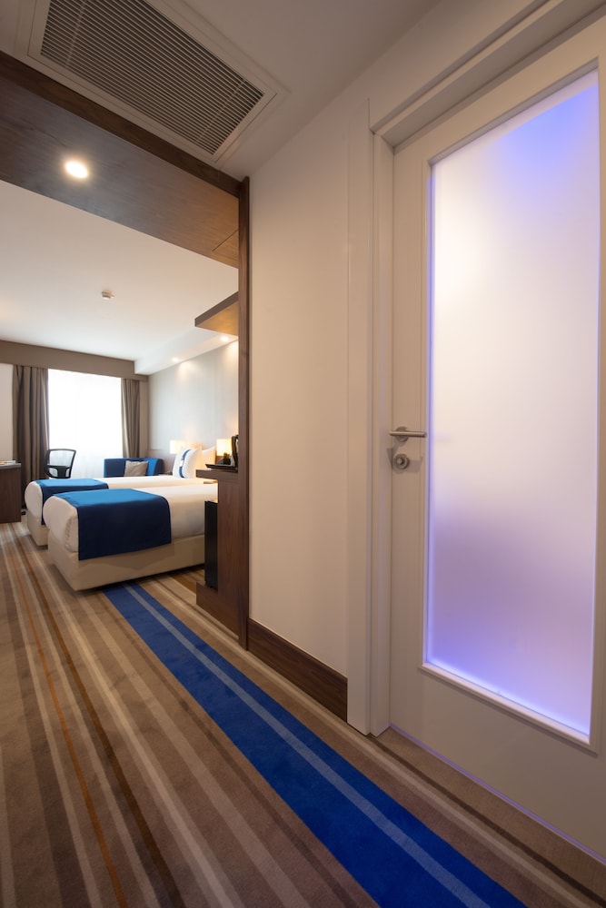 Liv City Hotels 19/69