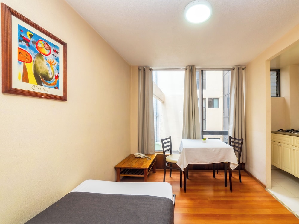 Capital O Hotel Suites Marne, Mexico City 21/36