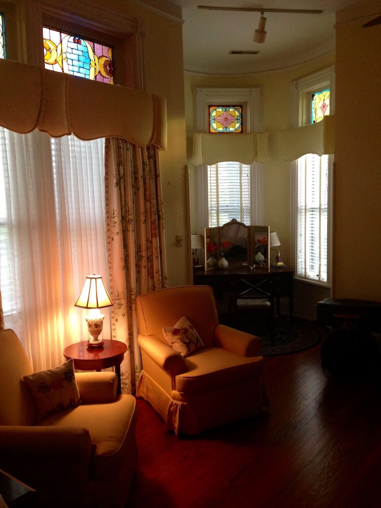 Burke Mansion 20/43