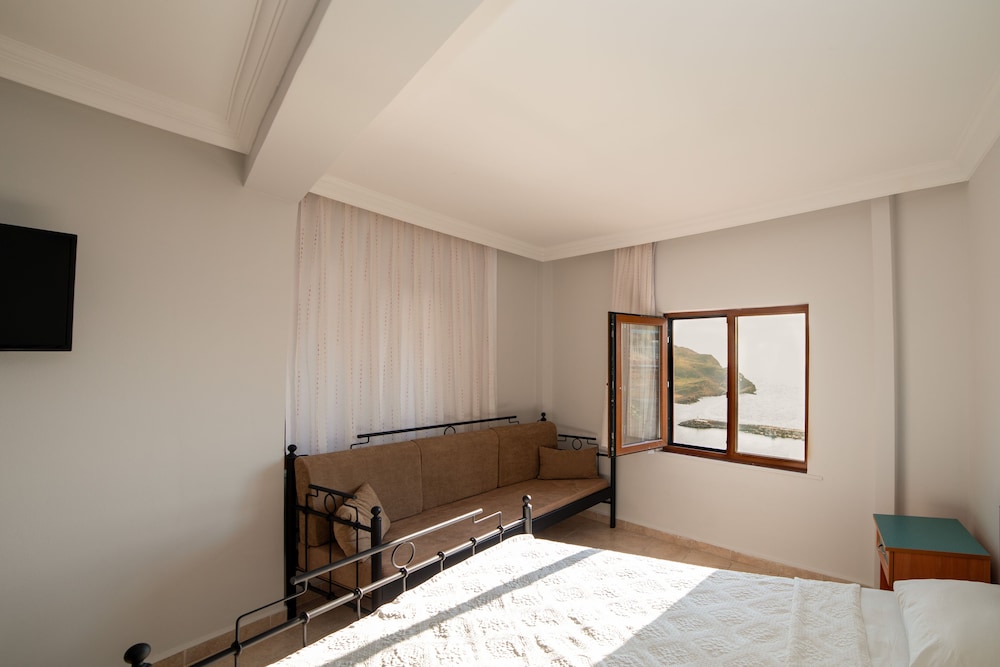 Gokceada Yakamoz Motel 30/50