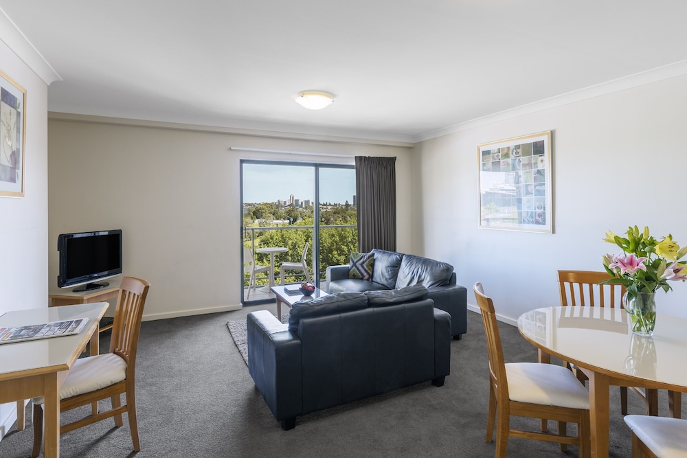 Nesuto Mounts Bay Apartment Hotel 25/42