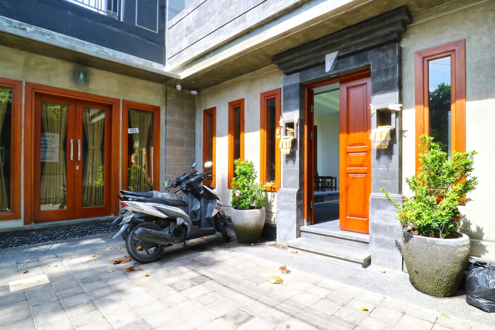Gempita House 31/41