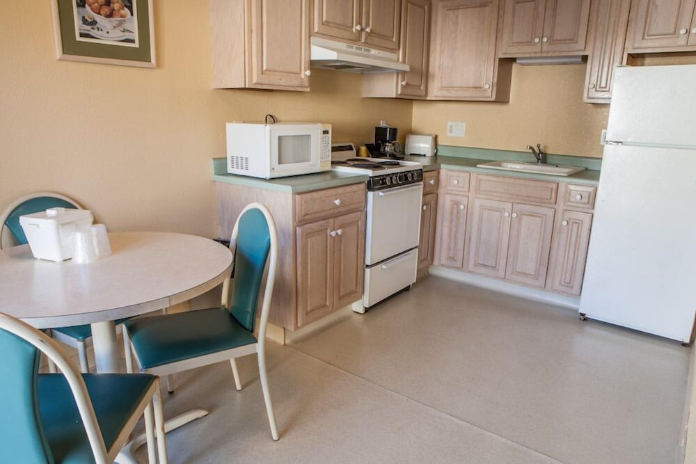 Marinwood Inn & Suites 13/43
