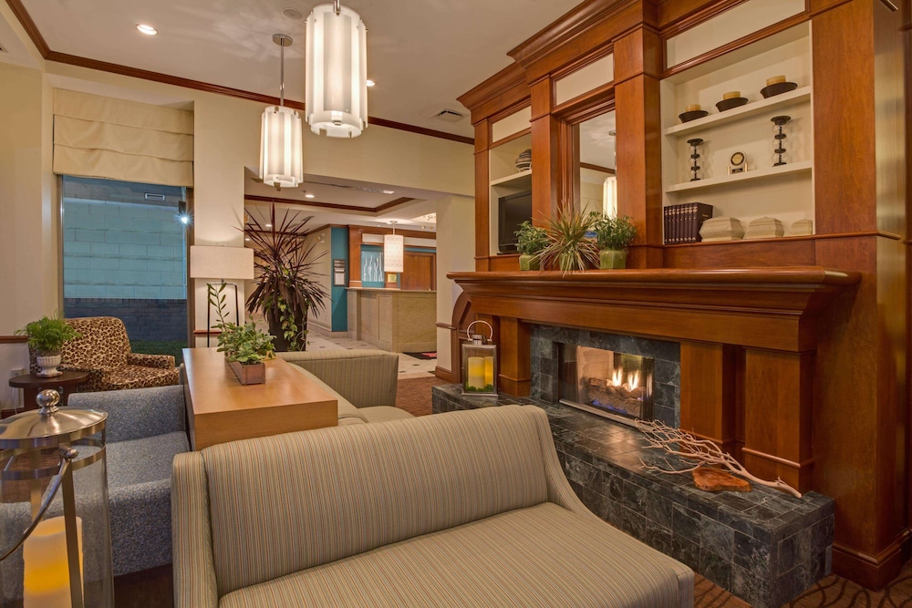 Lobby at Hilton Garden Inn Cleveland Airport, CLEVELAND - OH