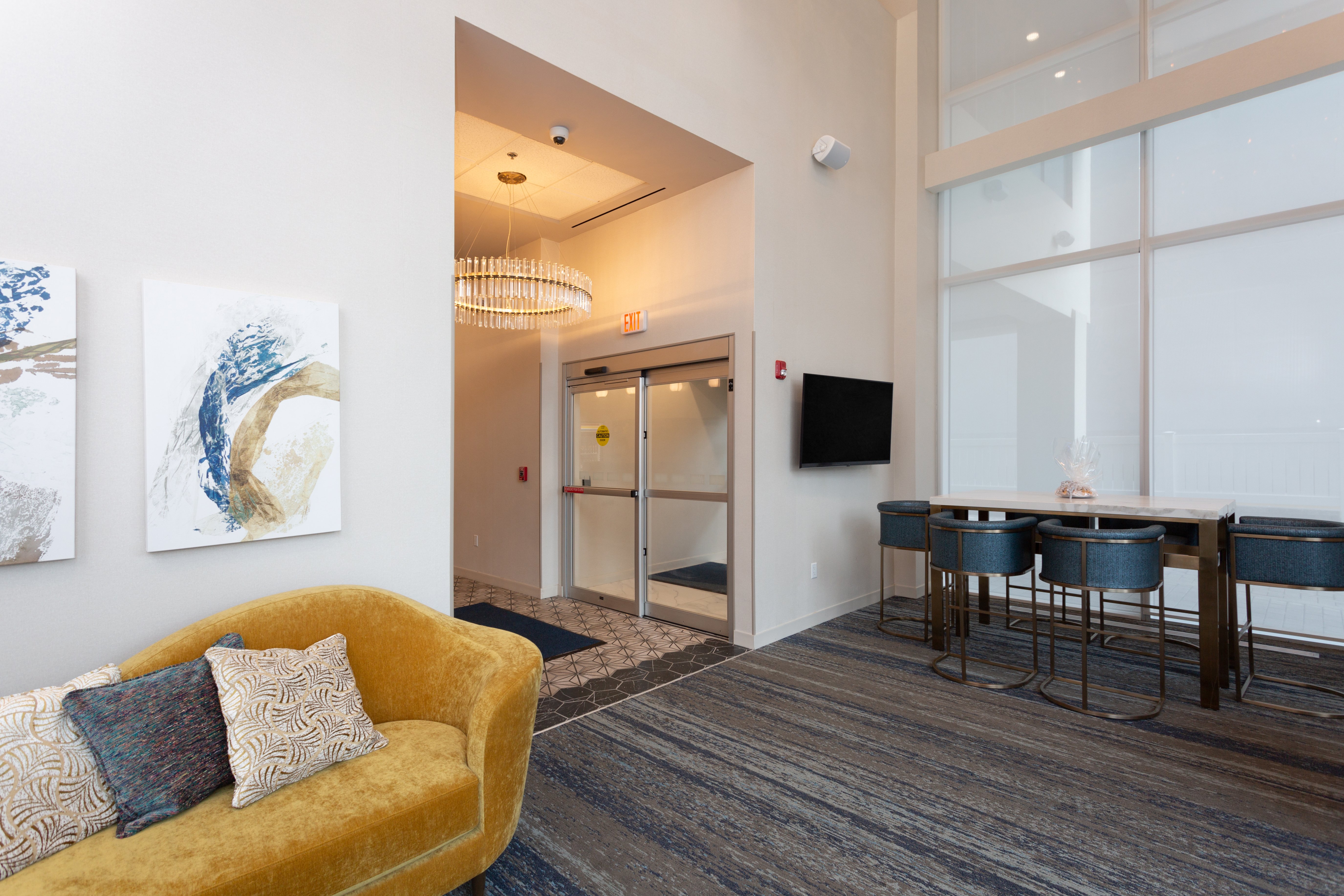 Holiday Inn Express New Rochelle 42/66