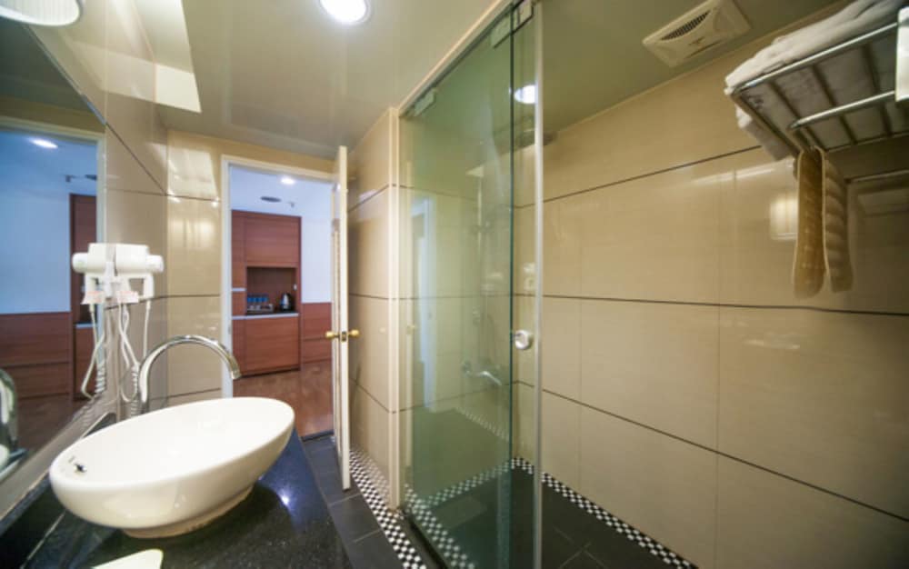 Cheng Pao Hotel 21/64
