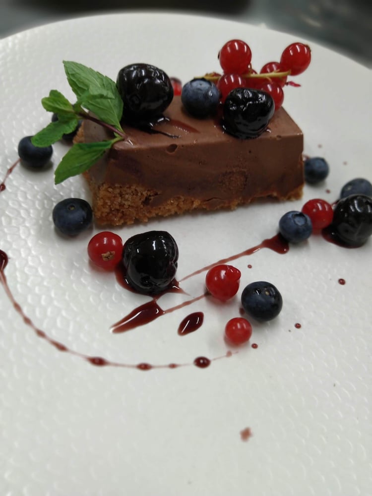 Les Lanchers Hotel Restaurant 33/50