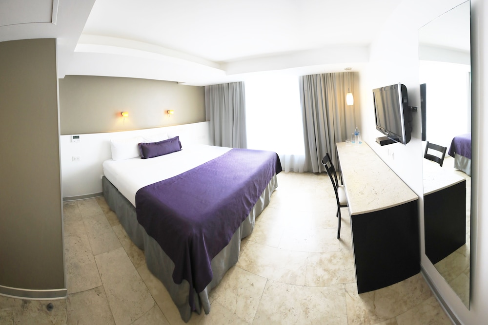 Hotel Senorial 31/56