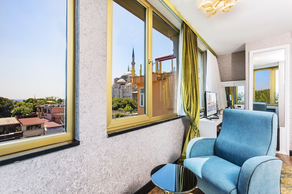 Eastanbul Suite 38/57