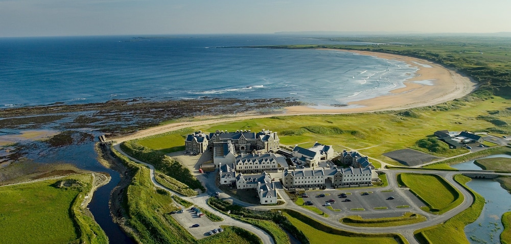 Trump International Golf Links And Hotel Doonbeg Ireland 29/81
