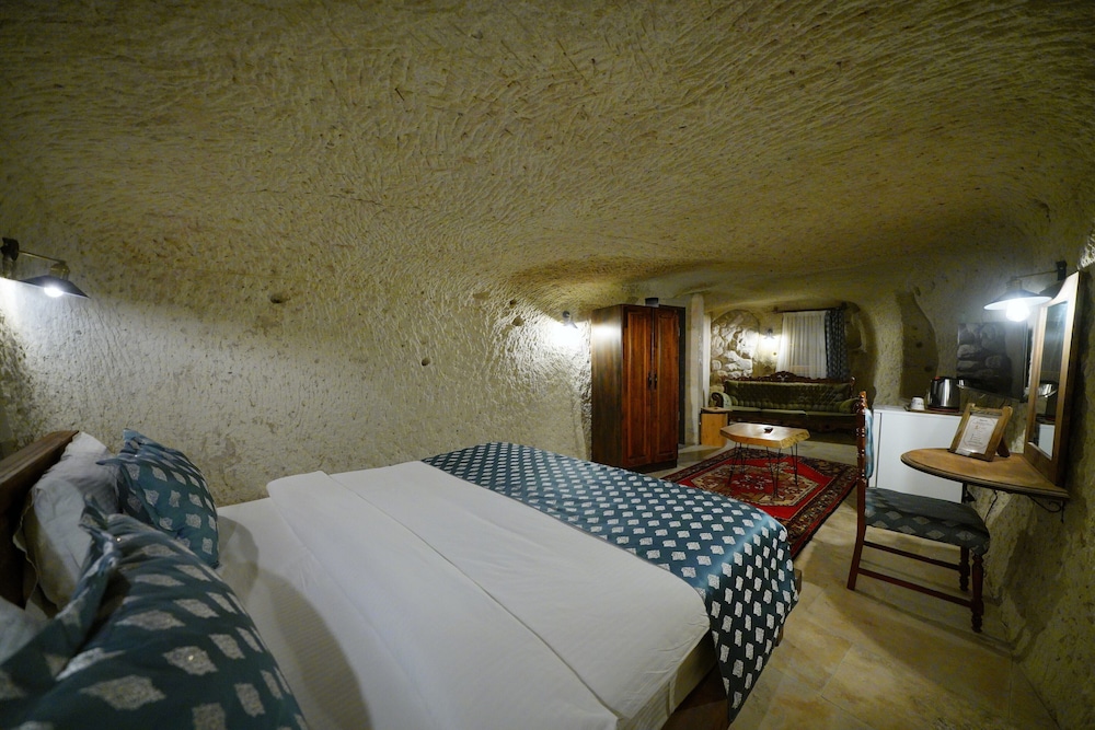 Nar Cave House & Swimming Pool 17/84
