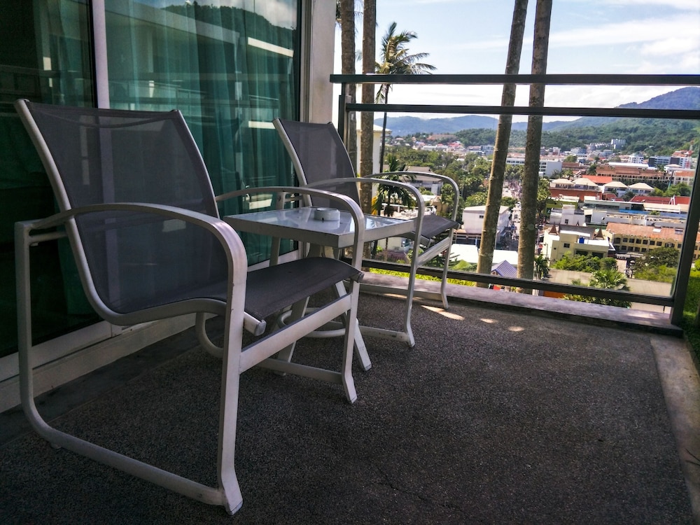 Sugar Palm Grand Hillside 32/50
