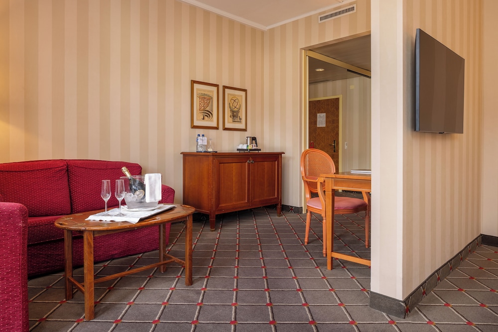 Hotel De La Paix 38/59