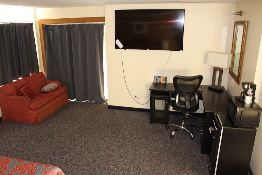 American Inn and Suites Ionia 34/47