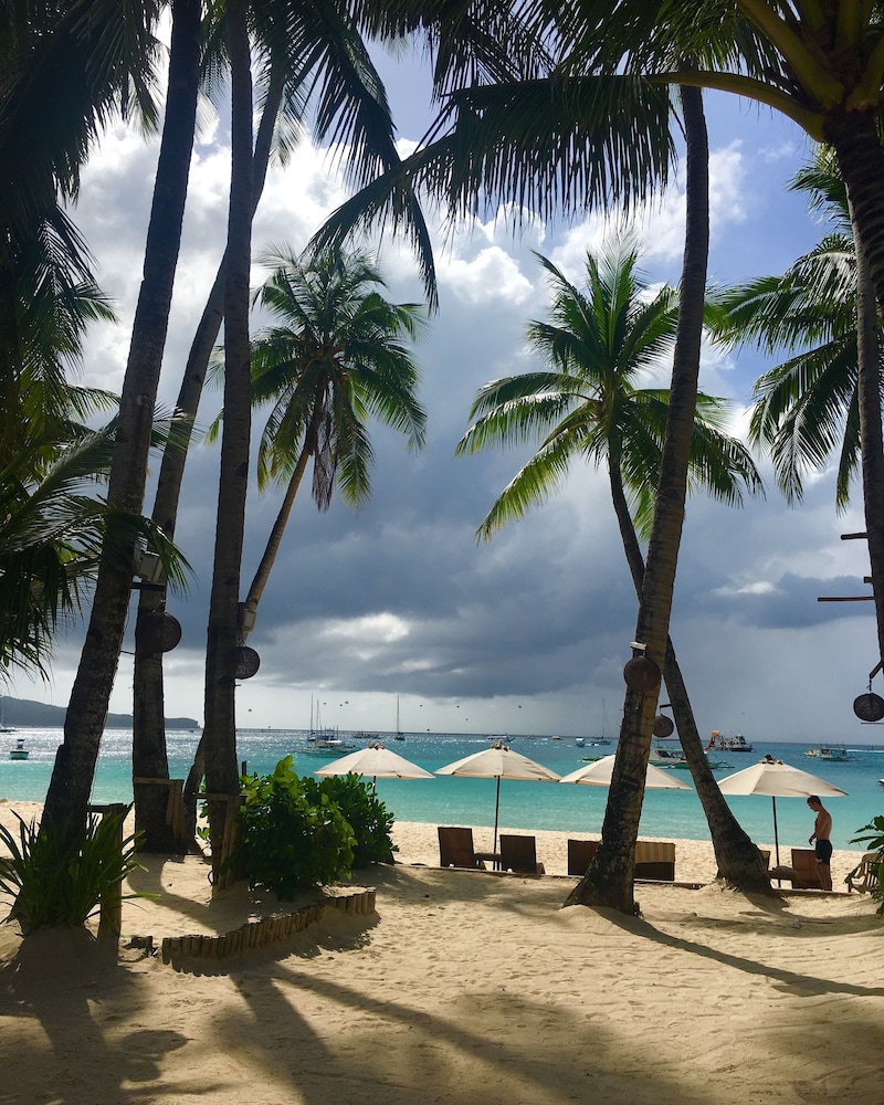 THE ROSE PIKE AT BORACAY 39/50