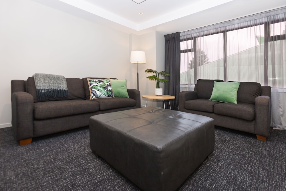 Hotel Give 53/79