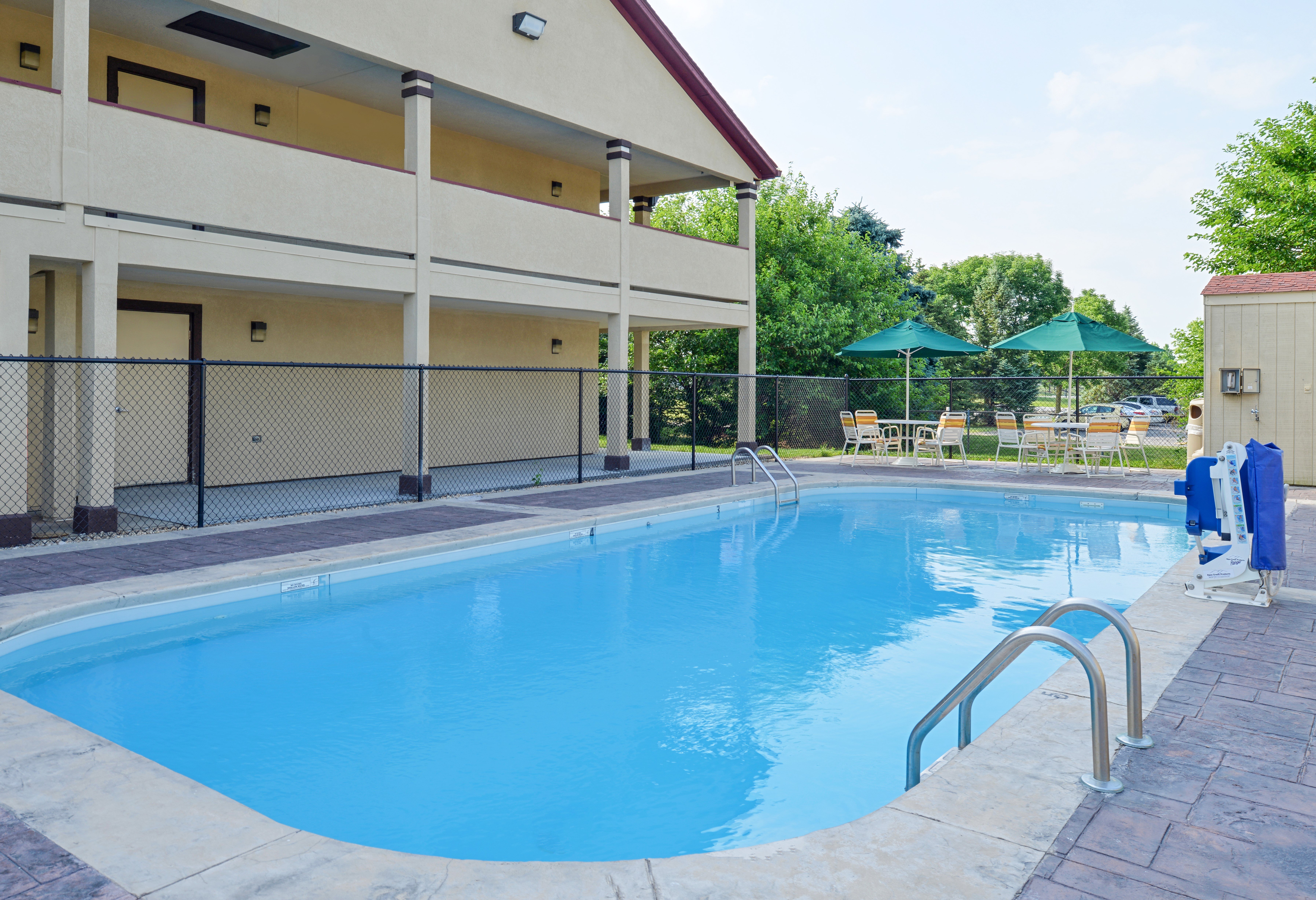 Red Roof Inn Indianapolis - Greenwood 13/24