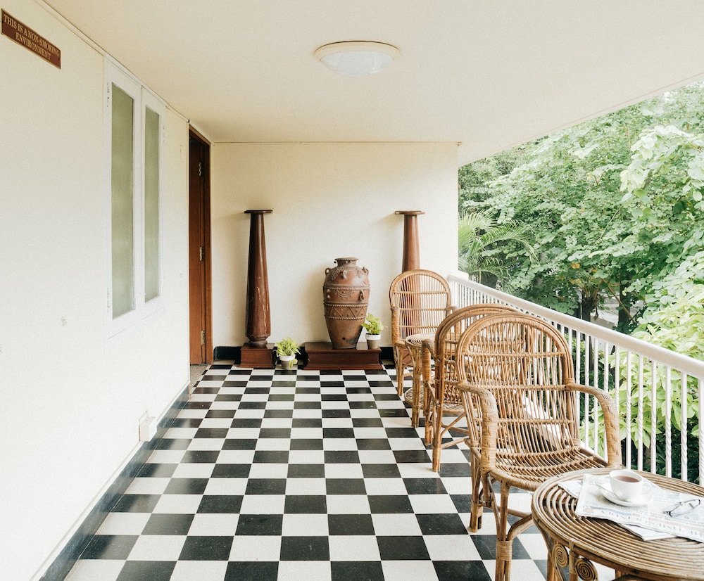 HANU REDDY RESIDENCES - WALLACE GARDEN 35/50