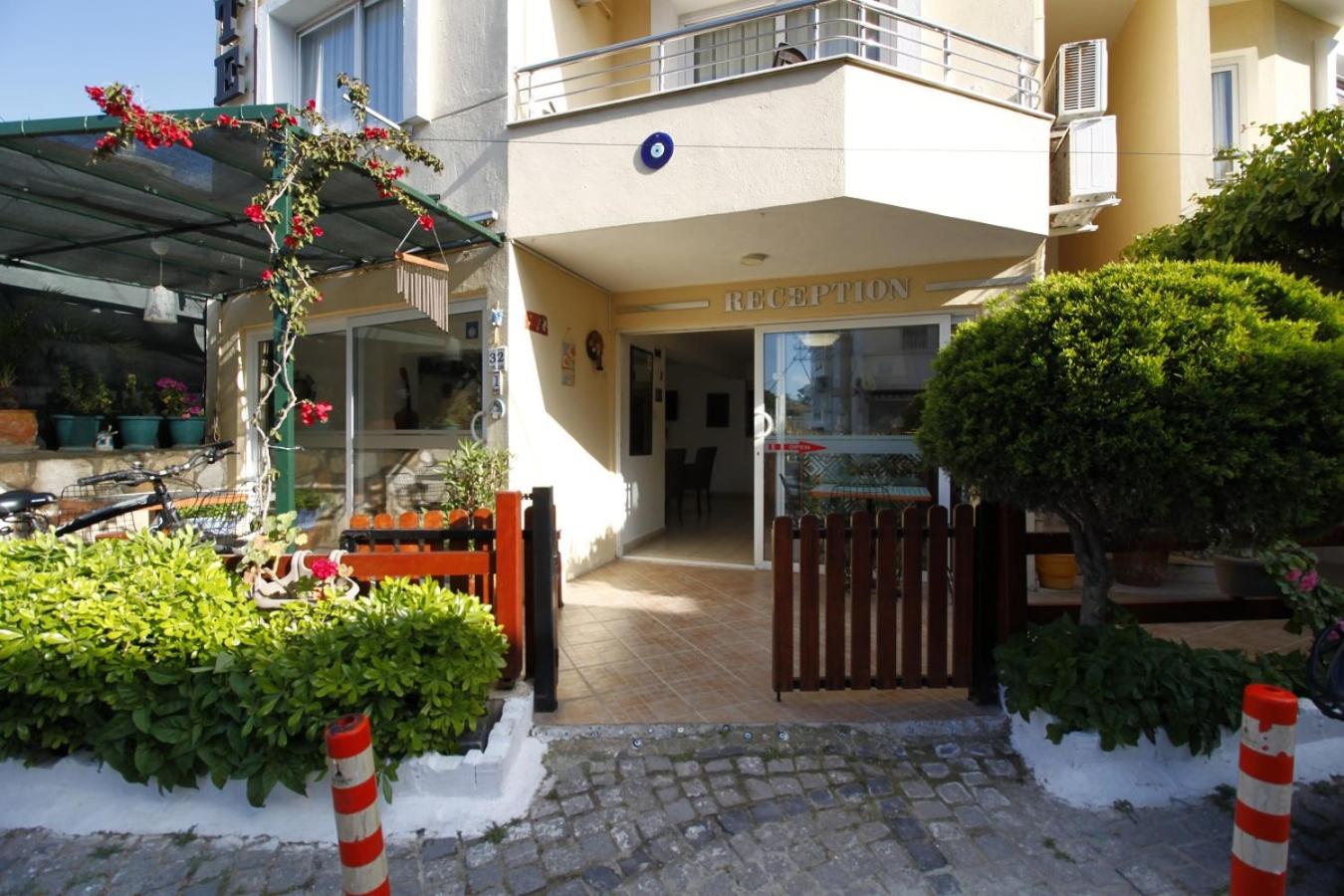 Bonapart Hotel 39/47