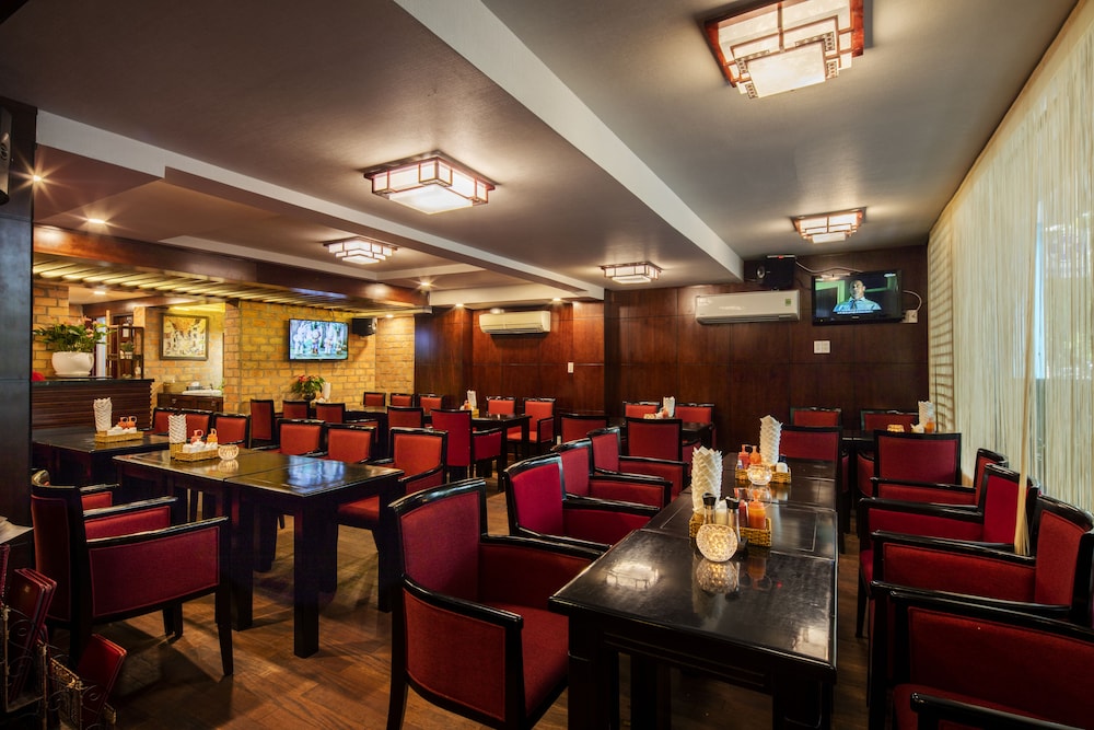 restaurant cafeteria