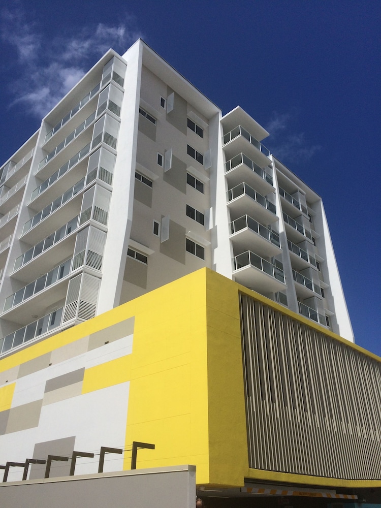 Riviera Mackay 3/55