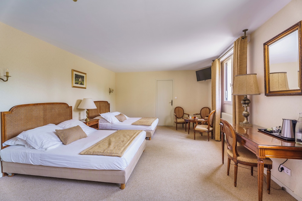 HOTEL ARTS ET TERROIRS 8/50