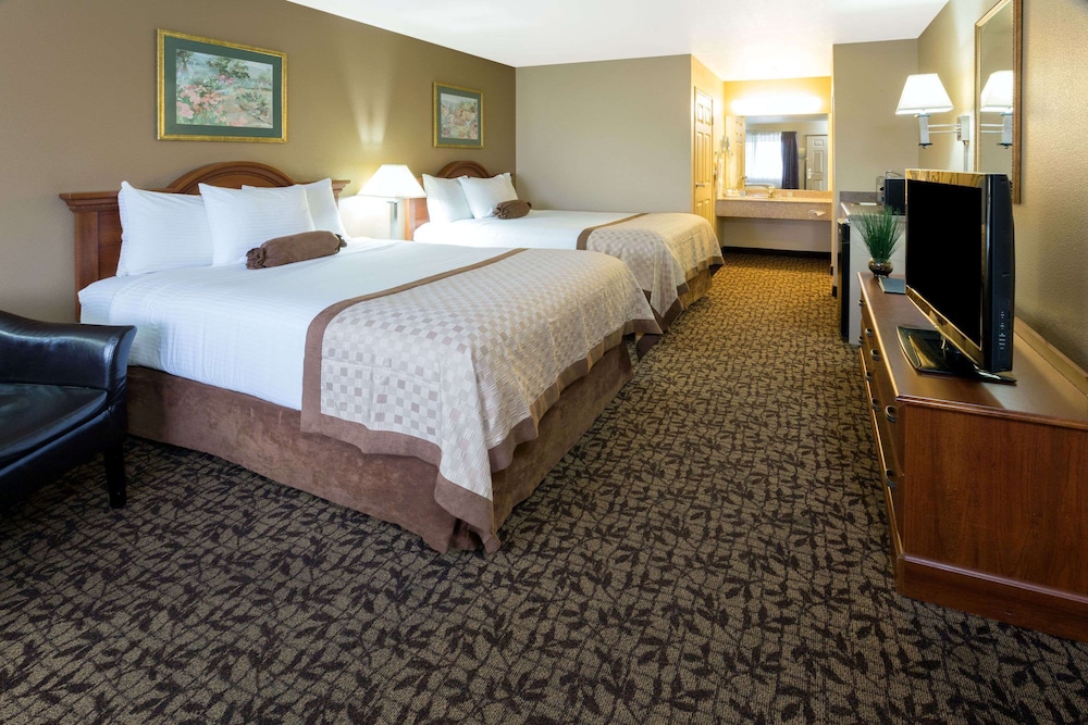 Hawthorn Suites By Wyndham Napa Valley 12/42