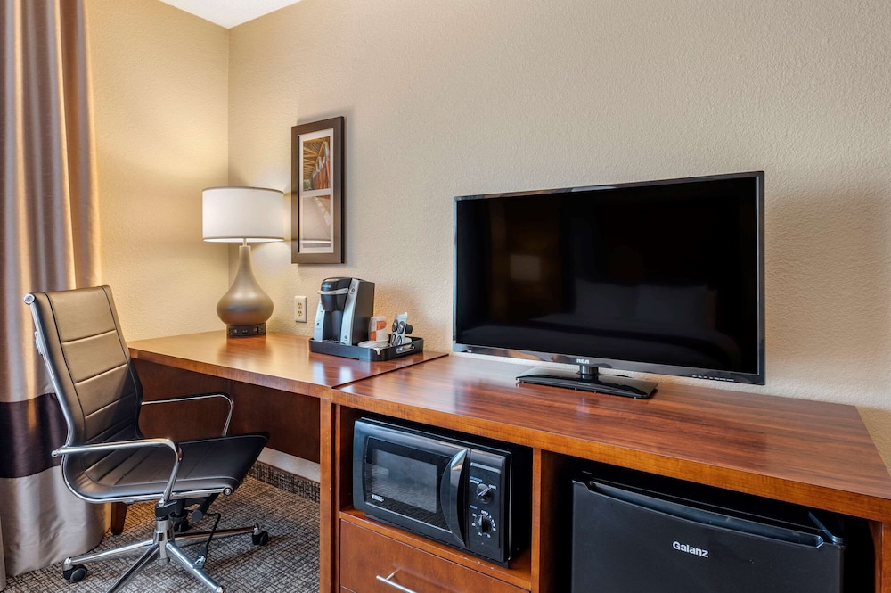Comfort Inn La Porte, IN 22/26