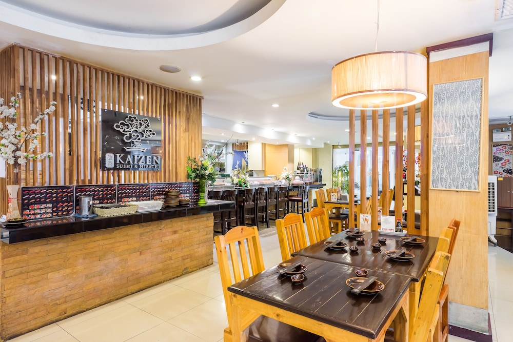 Evergreen Place Siam by UHG 52/72