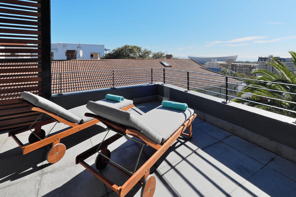 The Tree House Boutique Hotel 24/50