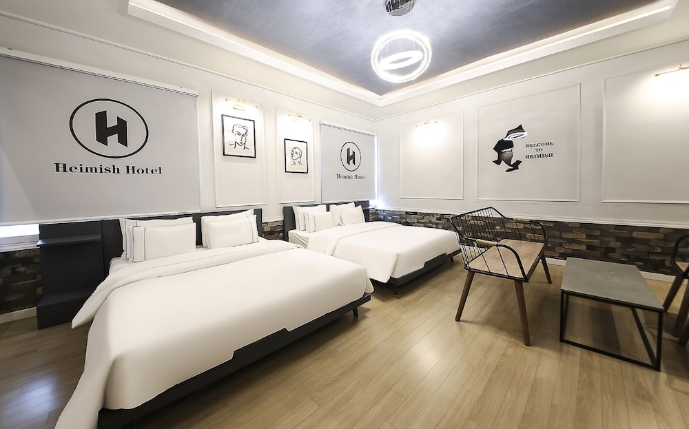 FAMILY SUITE, CITY VIEW