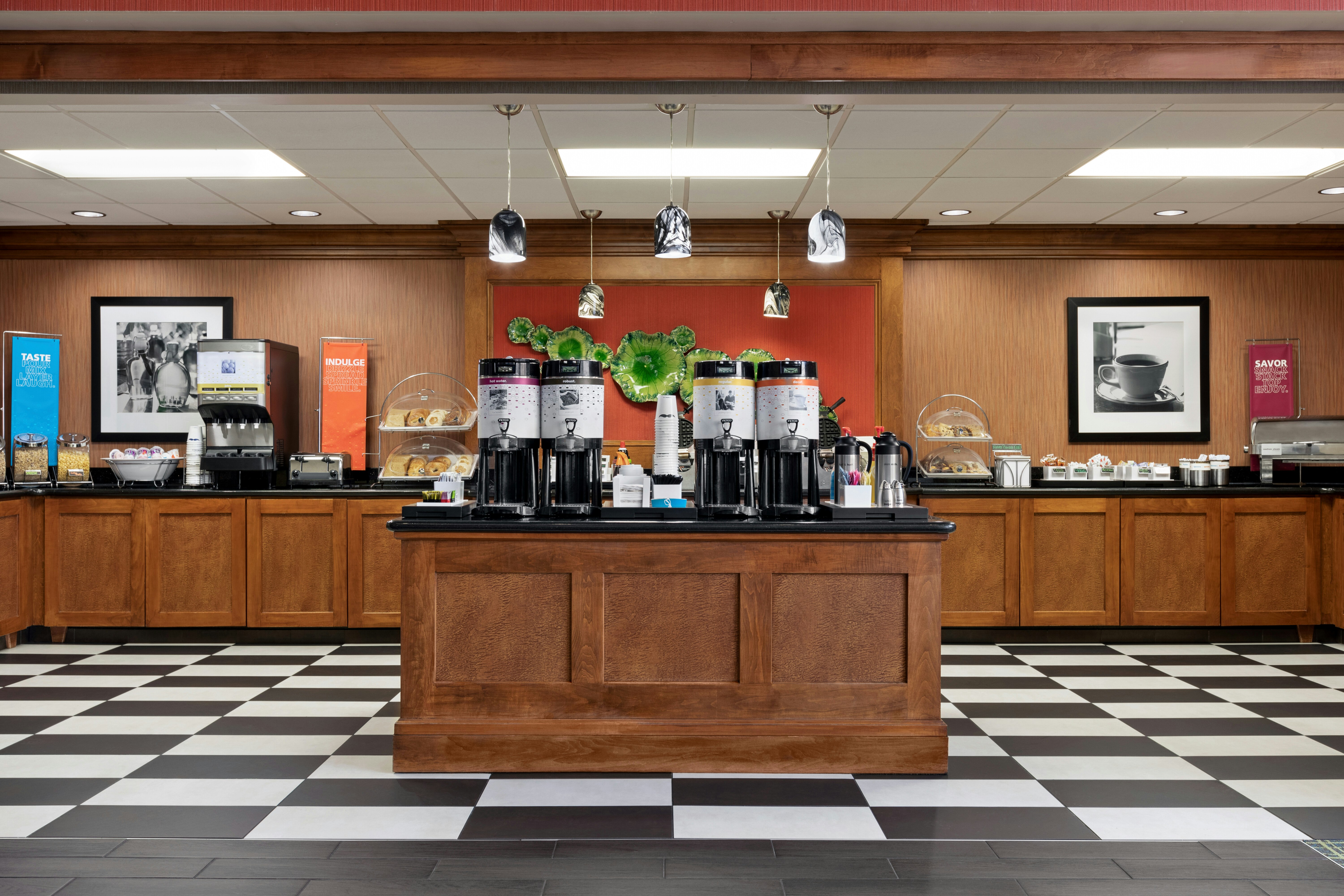 Hampton Inn and Suites Frederick Fort Detrick 13/38