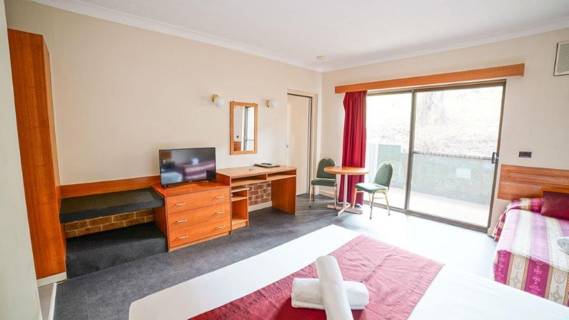 COUNTRY COMFORT COFFS HARBOUR 7/21