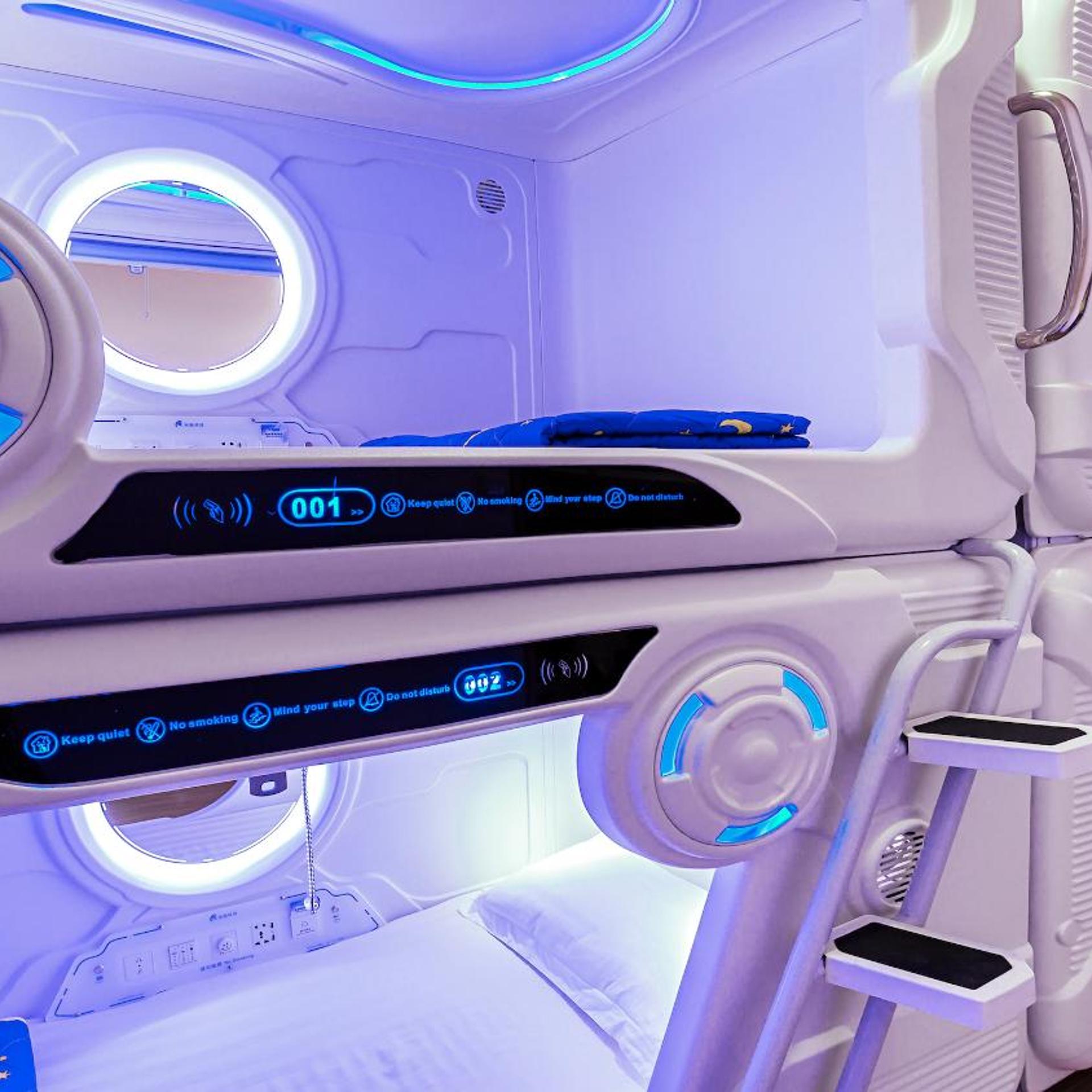 Spacepod Com 2/18