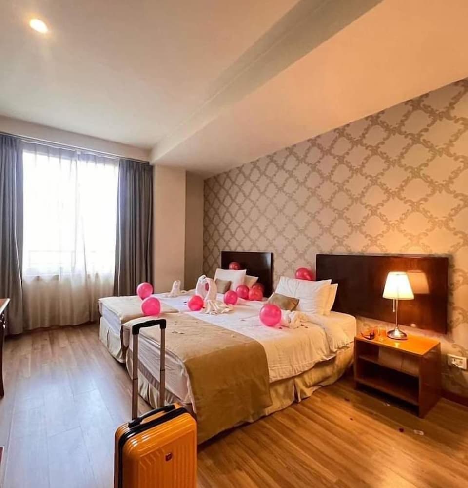 Bhutan Suites 6/34