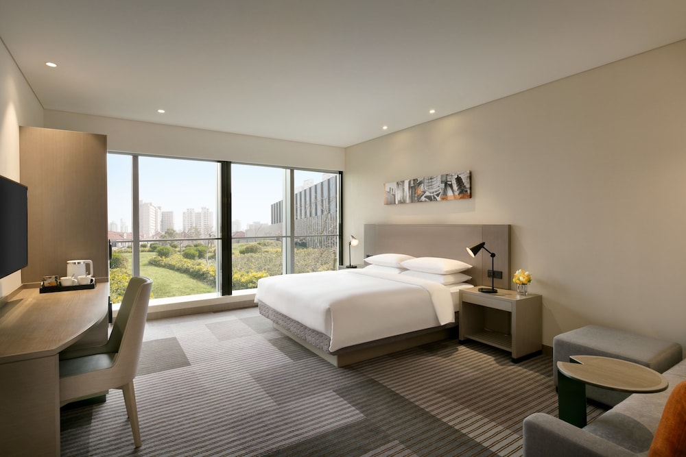 Hyatt Place Shanghai Tianshan Plaza 11/45