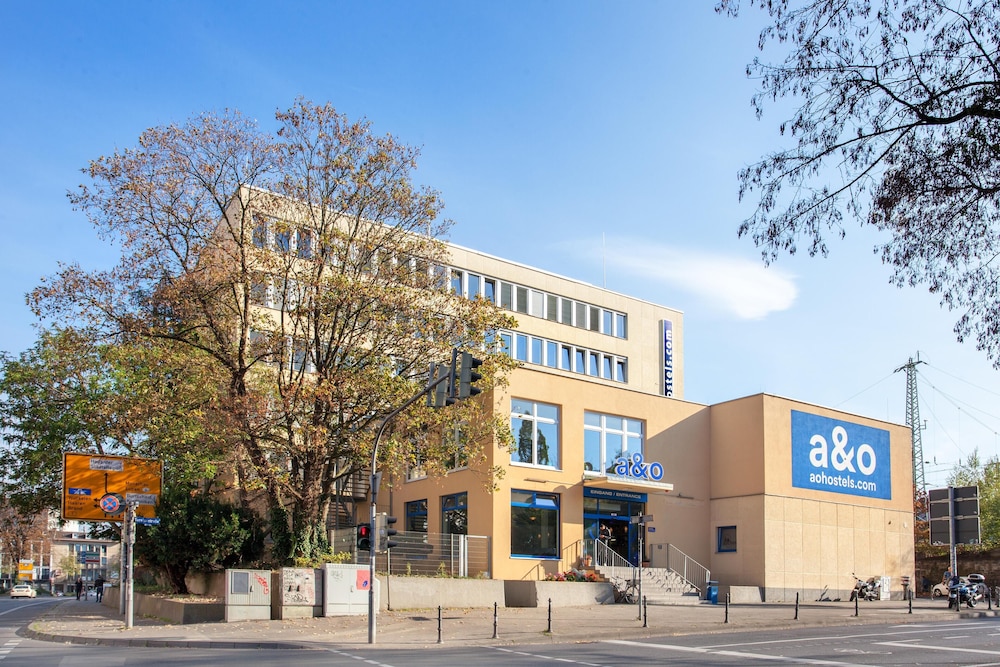 A&O Aachen Hauptbahnhof Hotel 77/83