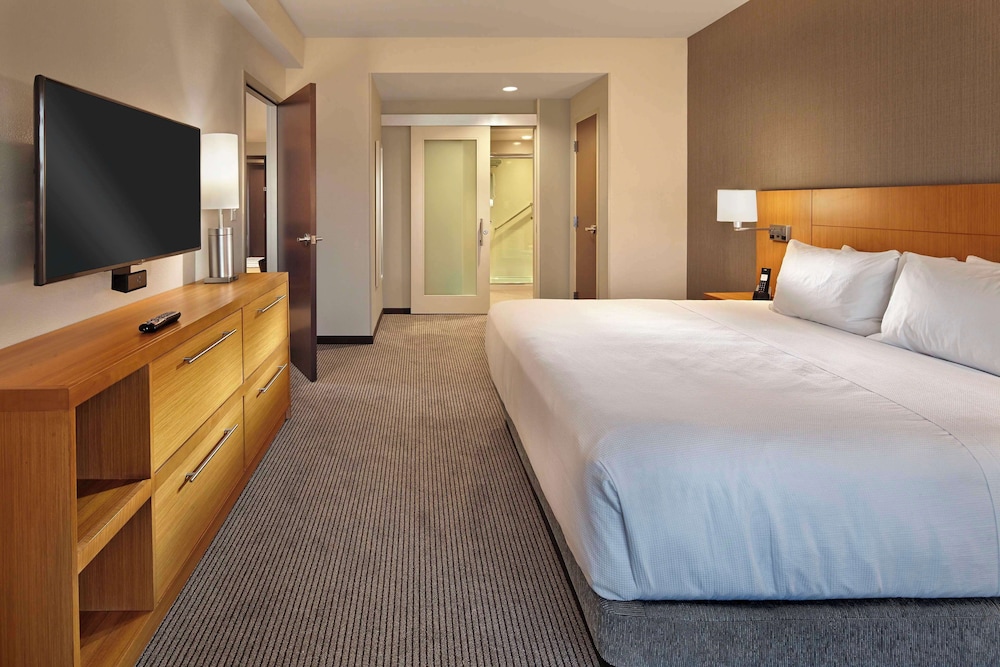Hyatt Place Warwick/Providence Airport 12/58