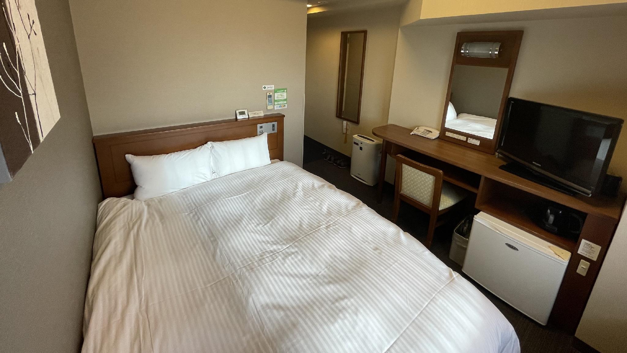 Semi Room, Standard, Semi Double Bed, Smoking