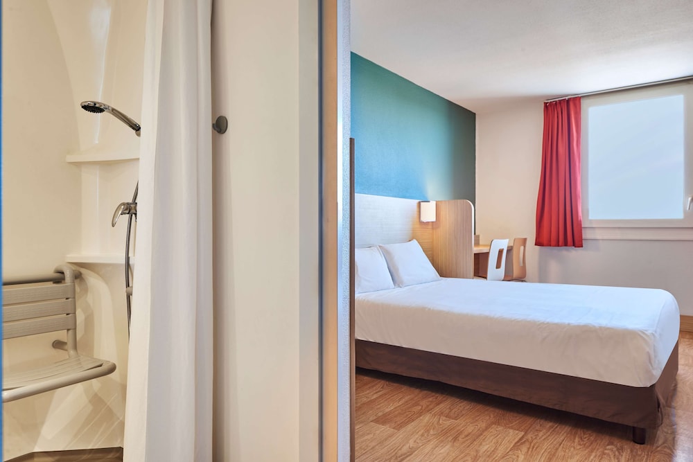 Kyriad Direct Mont De Marsan - St Avit 21/50