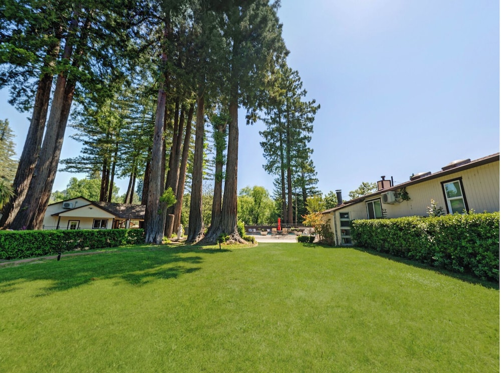 West Sonoma Inn and Spa 49/51