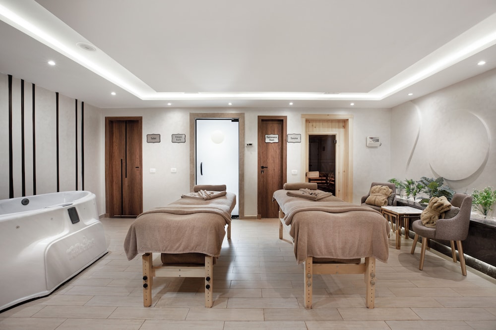 FLOW Spectrum Resort Sahl Hasheesh 83/102