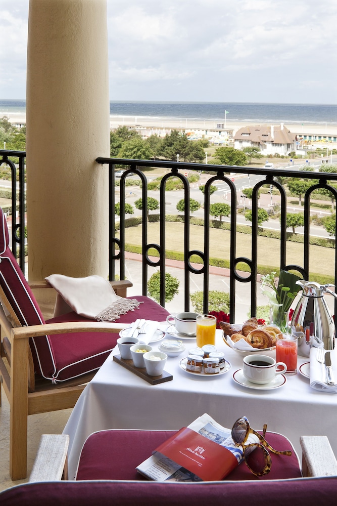 Hotel Barriere Le Royal Deauville 34/83